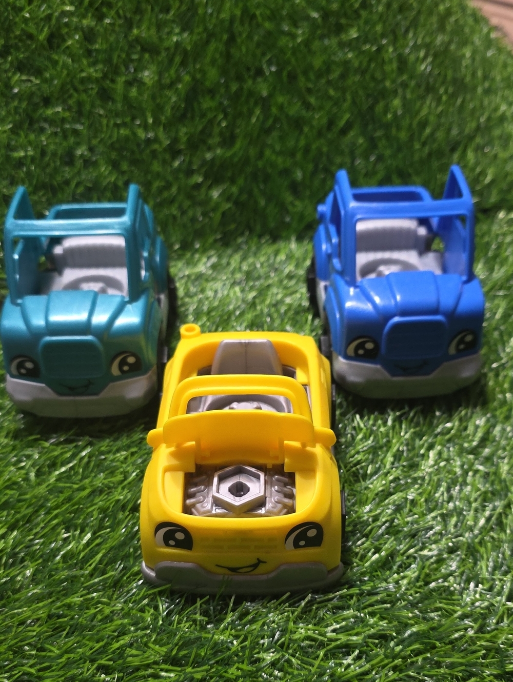 Fisher Price Little People Trucks & Car Lot